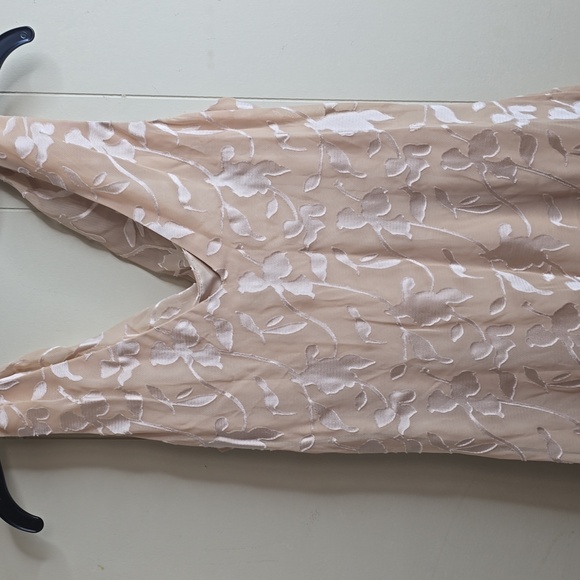 Elegant Cream Sleeveless Dress Patra 6 - Picture 12 of 12